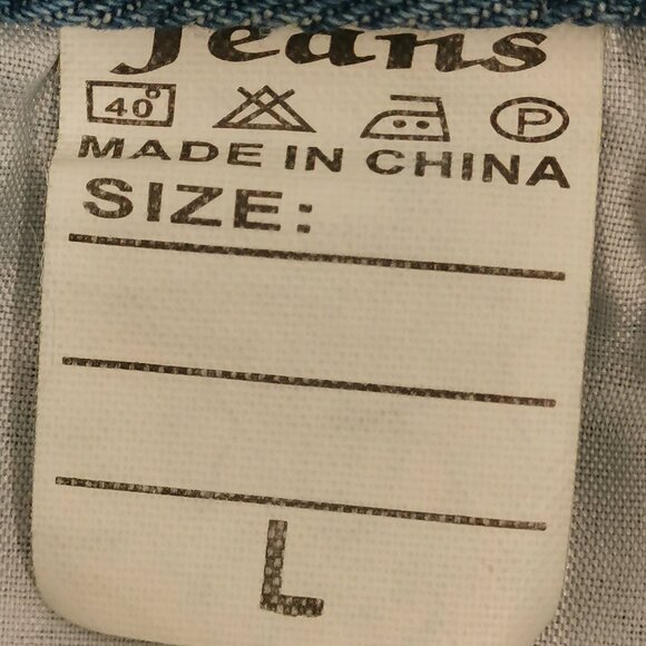 Distressed Light Wash Denim Shorts Size M NWOT #103 - Picture 4 of 5